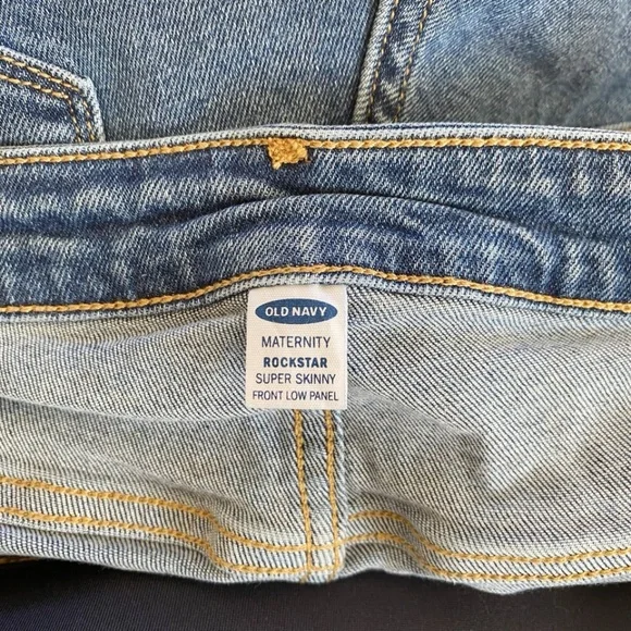 Old Navy Distressed Maternity Jeans Size 14 Rockerstar Super Skinny - Picture 6 of 6